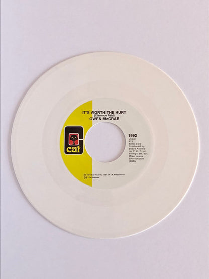 Gwen McCrae : It's Worth The Hurt / 90% Of Me Is You (7", Single, RE, RM, Whi)